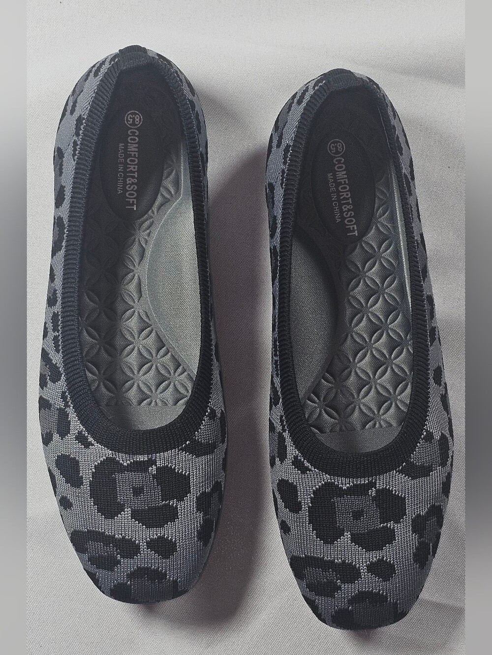 NW9B Comfort & Soft Leopard Knit Ballet Flats Gray Black Size 8.5